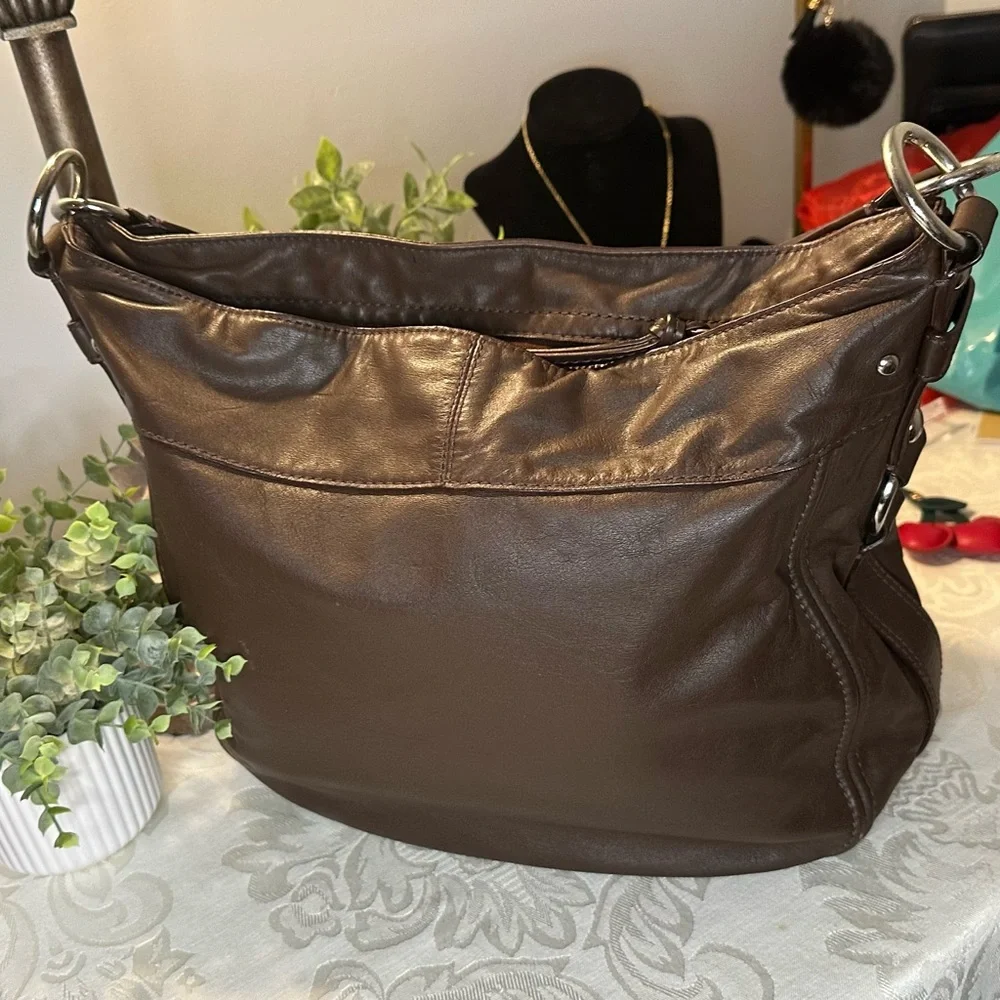 Coach Vintage Chocolate Brown Glove-tanned Leather Hobo F14706